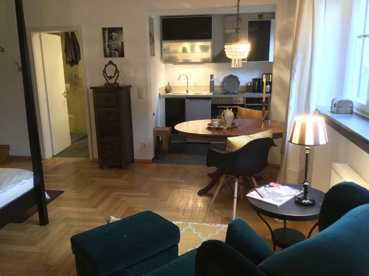 Schoenes Appartement Mit Gartenblick بادن بادن المظهر الخارجي الصورة